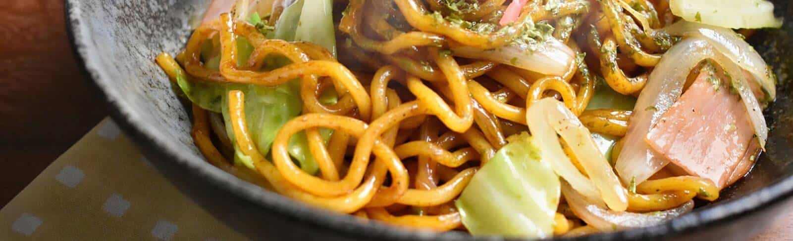 noodles yakisoba de pollo